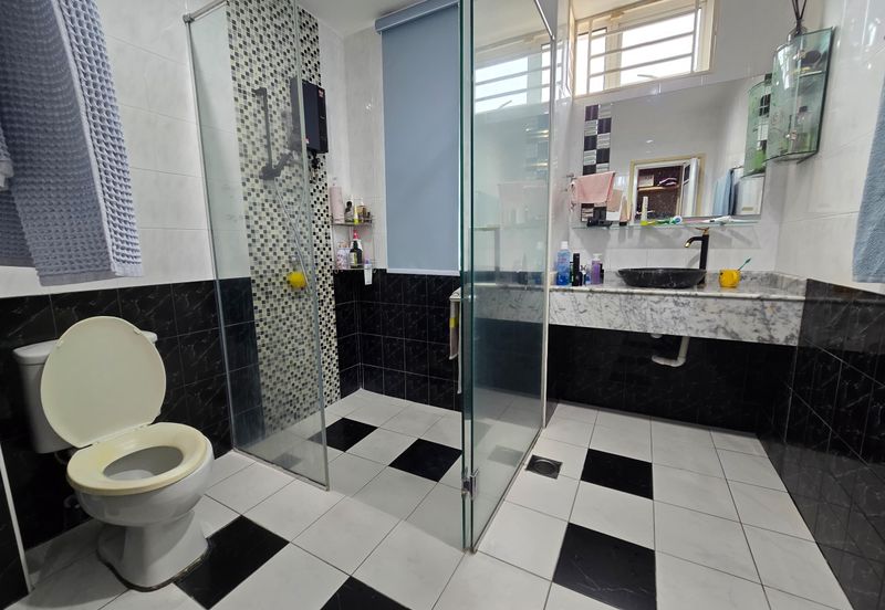 CHEAP 2 Sty Terrace at Seri Sungai Long house for sale