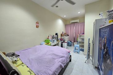 CHEAP 2 Sty Terrace at Seri Sungai Long house for sale