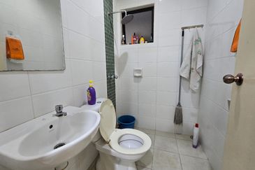 CHEAP 2 Storey Superlink at Bukit Sungai Long 