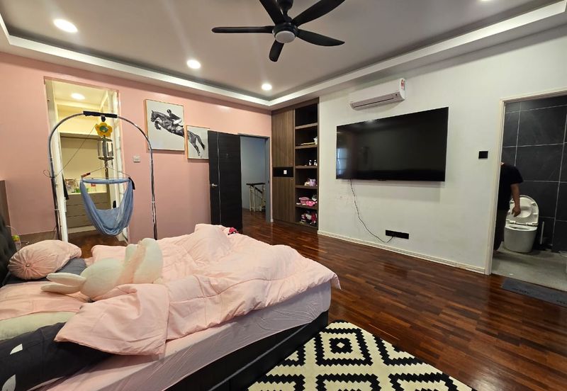 CHEAP 2 Storey Superlink at Bukit Sungai Long 