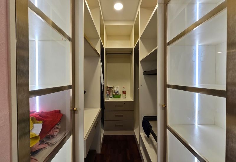 CHEAP 2 Storey Superlink at Bukit Sungai Long 