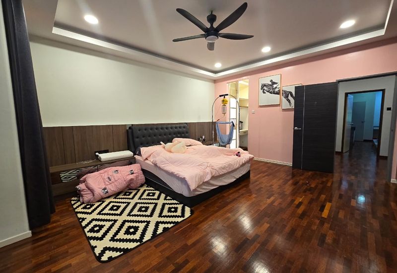 CHEAP 2 Storey Superlink at Bukit Sungai Long 