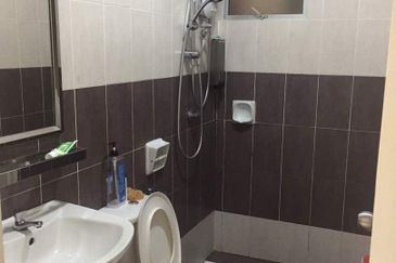 CHEAP 2 storey Terrace at Palm Walk 3, Sungai Long 