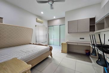 CHEAP 2 storey CORNER Semi D house at Wira Heights Sungai Long