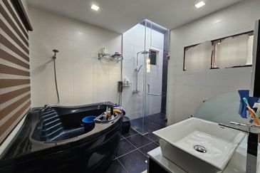 CHEAP 2 storey CORNER Semi D house at Wira Heights Sungai Long