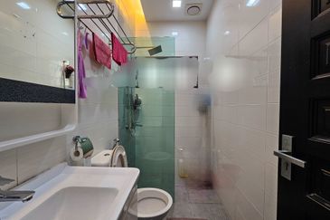 CHEAP 2 storey CORNER Semi D house at Wira Heights Sungai Long