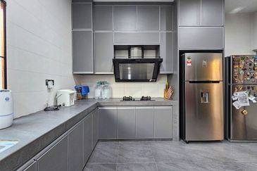 CHEAP 2 storey CORNER Semi D house at Wira Heights Sungai Long