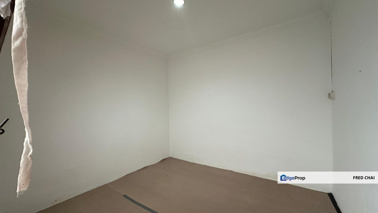 C H E A P one and half storey house at Taynton View for sale, Kuala Lumpur, Cheras