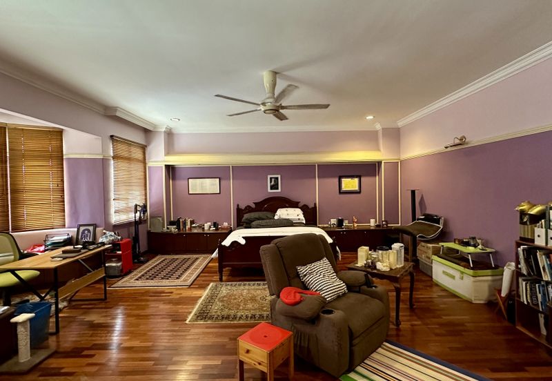 C H E A P Bangsar 3 Storey Bungalow House For Sale