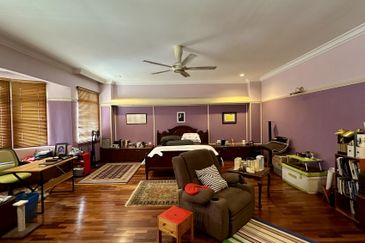 C H E A P Bangsar 3 Storey Bungalow House For Sale