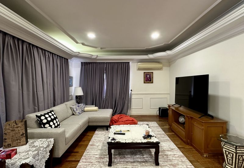 C H E A P Bangsar 3 Storey Bungalow House For Sale