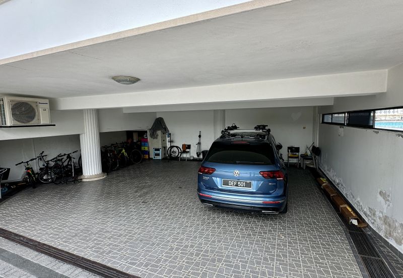 C H E A P Bangsar 3 Storey Bungalow House For Sale