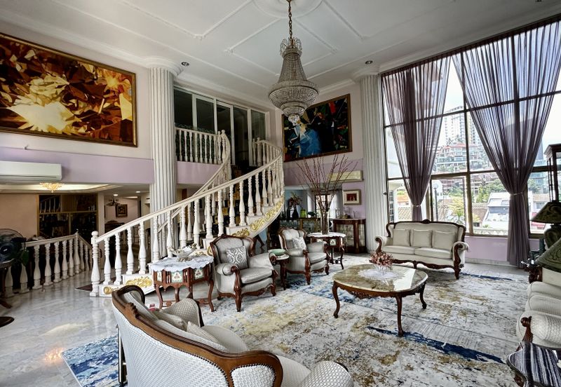 C H E A P Bangsar 3 Storey Bungalow House For Sale