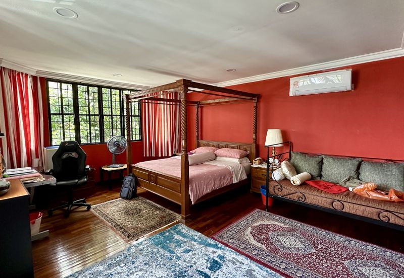 C H E A P Bangsar 3 Storey Bungalow House For Sale