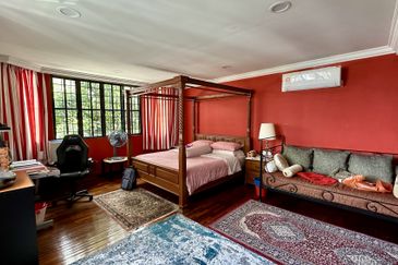 C H E A P Bangsar 3 Storey Bungalow House For Sale