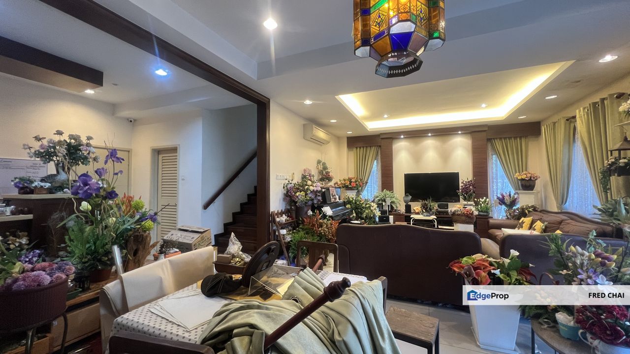 2.5 Sty Bungalow with Private Swimming Pool Saujana Villa For Sale, Selangor, Kajang