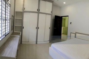 C H E A P 2 Sty Semi D at Bukit Sungai Long for sale