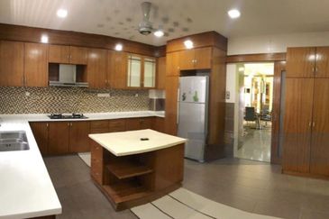 C H E A P 2 Sty Semi D at Bukit Sungai Long for sale