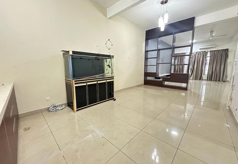 C H E A P 2 Sty Superlink at Bukit Sungai Long for sale