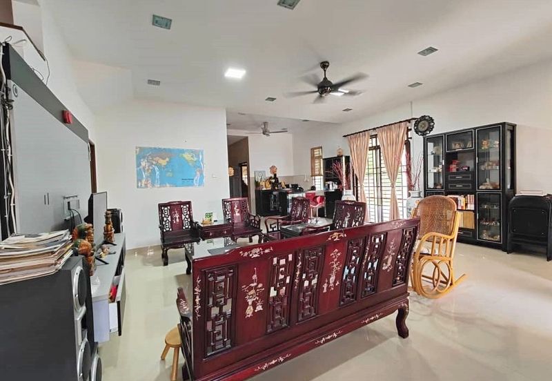 C H E A P 2 Sty Semi-D at Bukit Sungai Long 