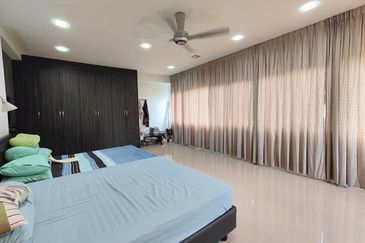 C H E A P 2 Sty Semi-D at Bukit Sungai Long 