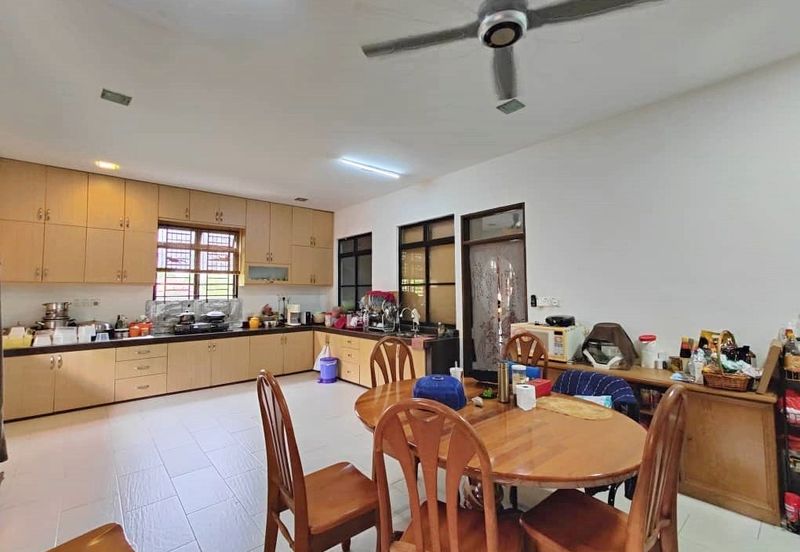 C H E A P 2 Sty Semi-D at Bukit Sungai Long 