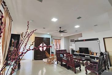 C H E A P 2 Sty Semi-D at Bukit Sungai Long 