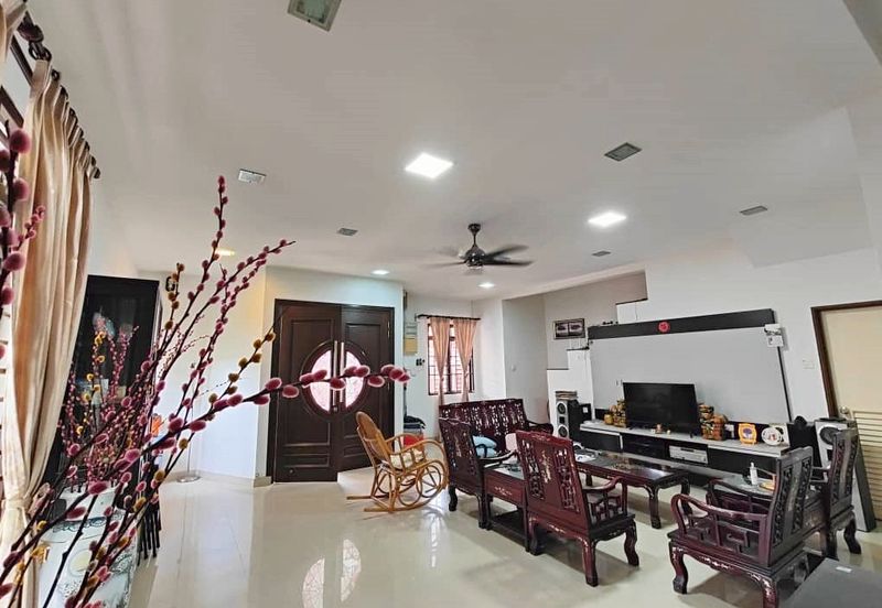 C H E A P 2 Sty Semi-D at Bukit Sungai Long 