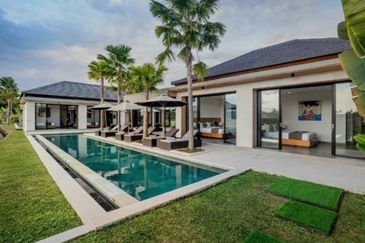 C H E A P Bungalow Villa at The Mines Resort City  