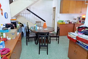 C H E A P 2 storey terrace at Taman Yulek Cheras for sale