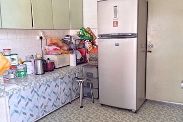 C H E A P 2 storey terrace at Taman Yulek Cheras for sale