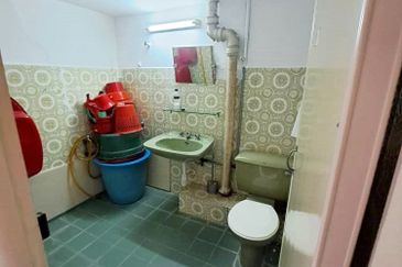 C H E A P 2 storey terrace at Taman Yulek Cheras for sale