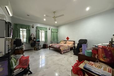 CHEAP 2 sty Bungalow Saujana Impian Golf & Country Resort for sale