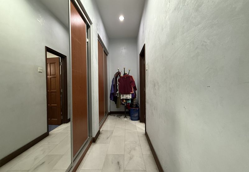 CHEAP 2 sty Bungalow Saujana Impian Golf & Country Resort for sale