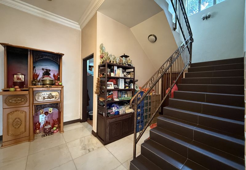 CHEAP 2 sty Bungalow Saujana Impian Golf & Country Resort for sale