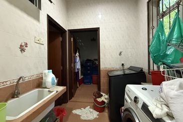 CHEAP 2 sty Bungalow Saujana Impian Golf & Country Resort for sale