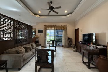 CHEAP 2 sty Bungalow Saujana Impian Golf & Country Resort for sale