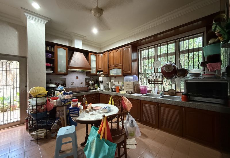 CHEAP 2 sty Bungalow Saujana Impian Golf & Country Resort for sale