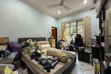 CHEAP 2 sty Bungalow Saujana Impian Golf & Country Resort for sale