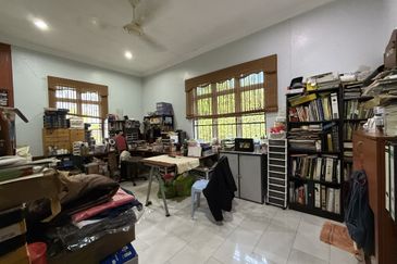 CHEAP 2 sty Bungalow Saujana Impian Golf & Country Resort for sale