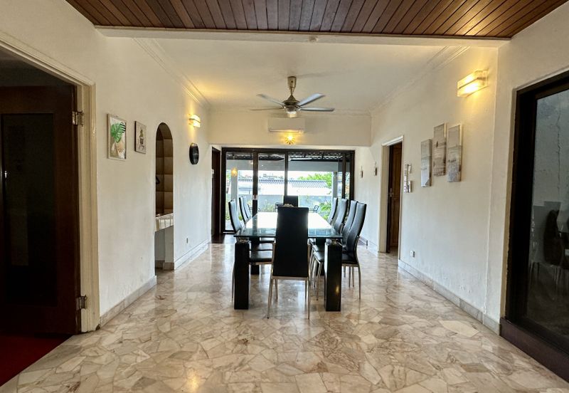 CHEAP Bangsar 2 sty Bungalow KLCC View & w private pool