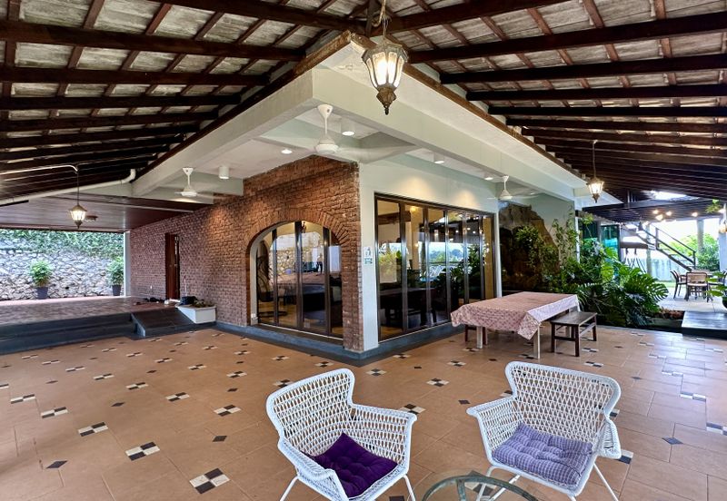 CHEAP Bangsar 2 sty Bungalow KLCC View & w private pool