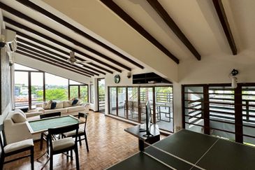 CHEAP Bangsar 2 sty Bungalow KLCC View & w private pool