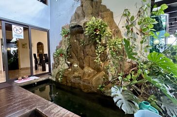 CHEAP Bangsar 2 sty Bungalow KLCC View & w private pool