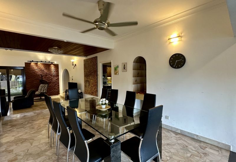 CHEAP Bangsar 2 sty Bungalow KLCC View & w private pool