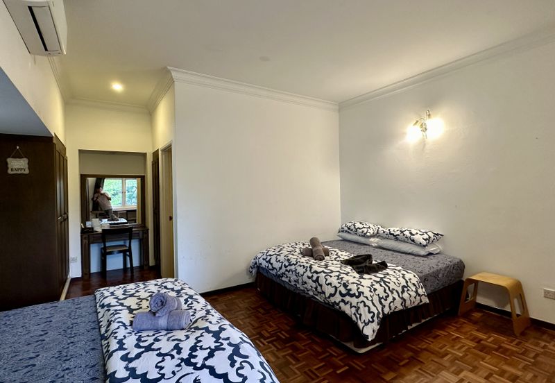 CHEAP Bangsar 2 sty Bungalow KLCC View & w private pool