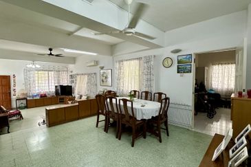 CHEAP Bangsar 2 sty CORNER House for sale