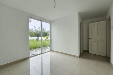 CHEAP Sungai Long Brand NEW 3.5 sty CORNER Semi D For Sale