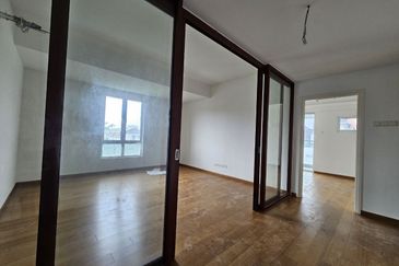 CHEAP Sungai Long Brand NEW 3.5 sty CORNER Semi D For Sale