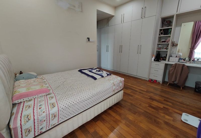 CHEAP 2 Storey Bungalow Bukit Sungai Long For Sale